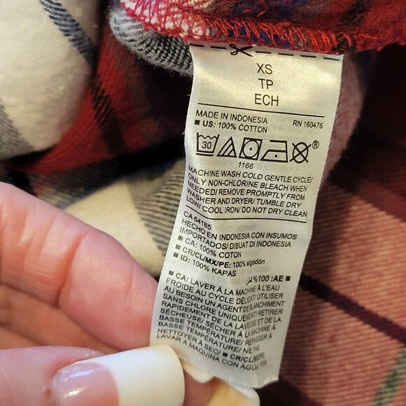 Old Navy Shirt Womens XS Red Plaid Button Up Oversized Long Sleeve Country - Picture 6 of 11